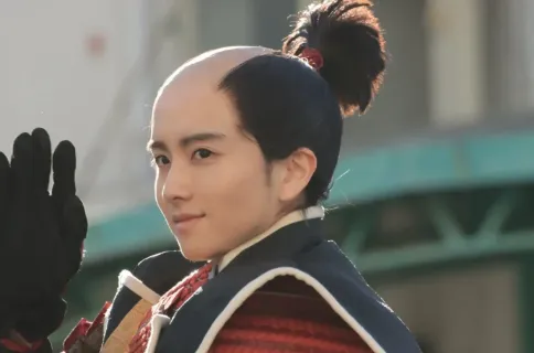 板垣李光人２