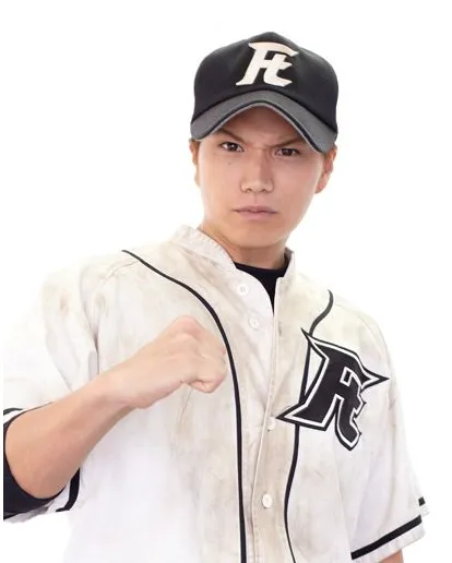 市川隼人 写真１