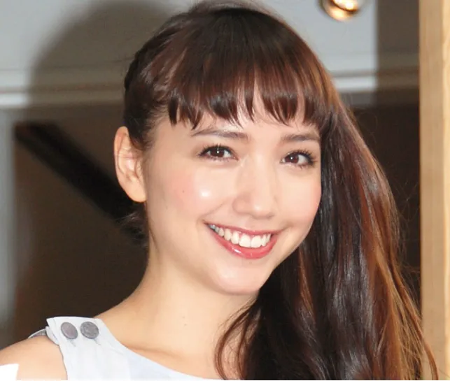 豊田エリー　写真